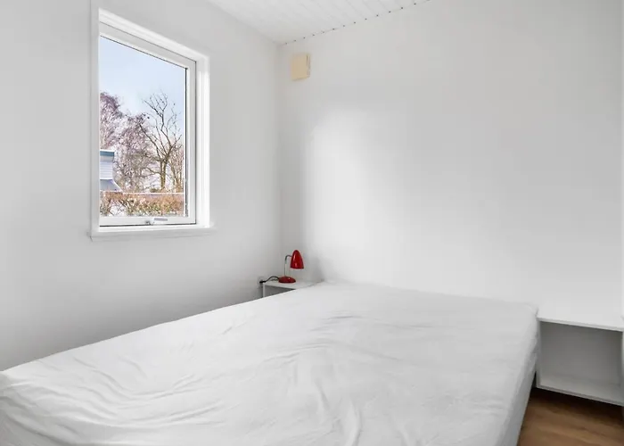 3 Bedroom Beautiful In * ヒュールスミンネ