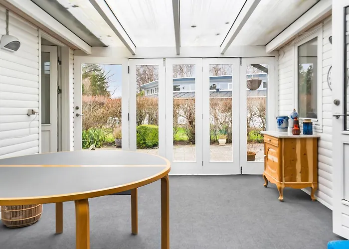 3 Bedroom Beautiful In 別荘 *